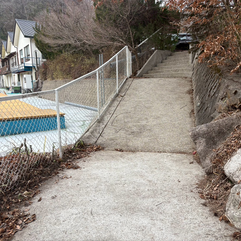 釣り場の入り口への通路